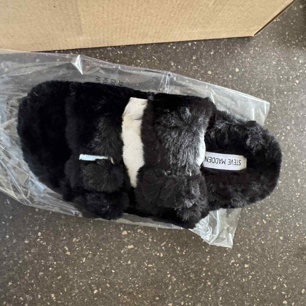 Steven Madden Slip On - image 1